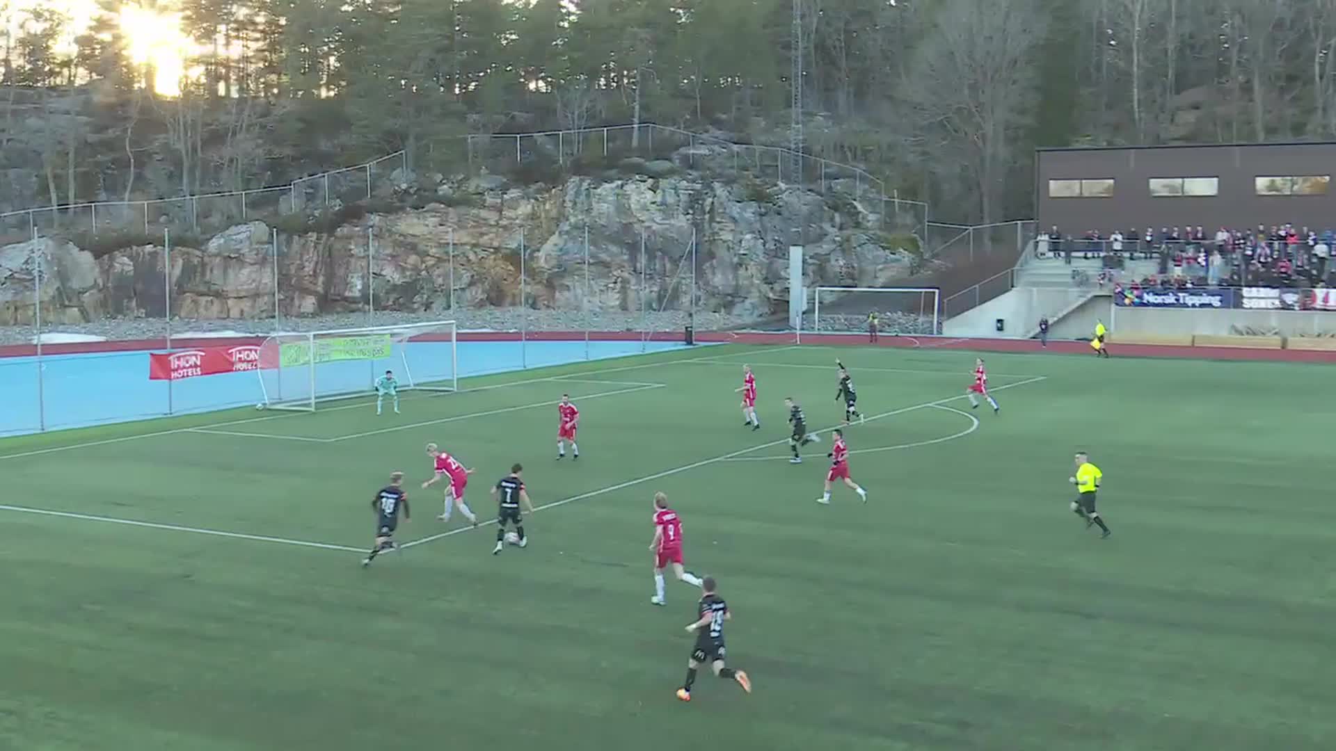 elias_Drobak_Frogn_vs_Fredrikstad___Medium_2b32e1